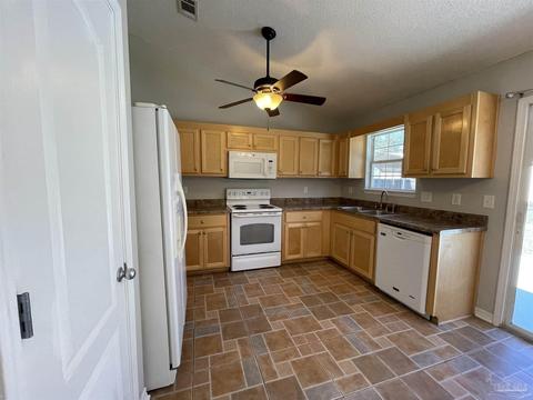 9016 Tara Cir, Milton, FL 32583 photo 7