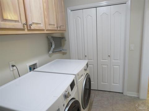 4245 N Cambridge Way, Pace, FL 32571 photo 15