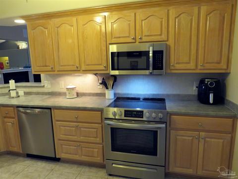 4245 N Cambridge Way, Pace, FL 32571 photo 11