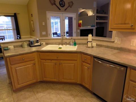 4245 N Cambridge Way, Pace, FL 32571 photo 12