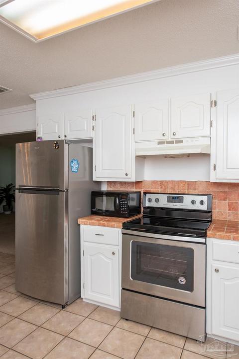 5874 Cedar Tree Dr, Milton, FL 32570 photo 9