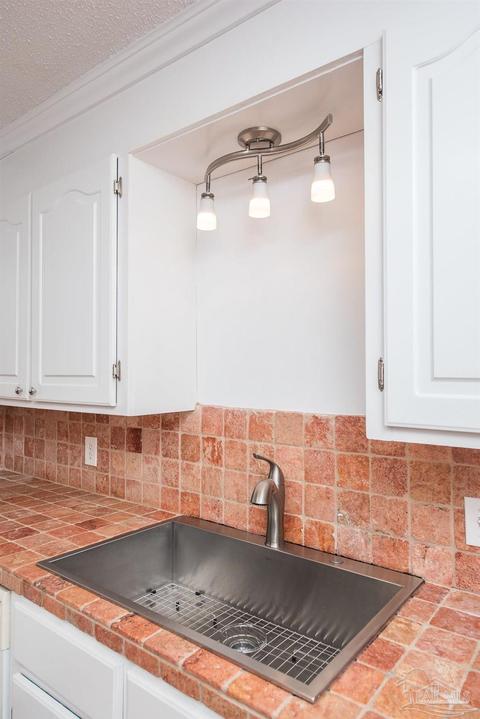 5874 Cedar Tree Dr, Milton, FL 32570 photo 8