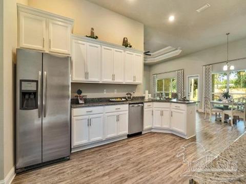 5575 Blake Ln, Pace, FL 32571 photo 3