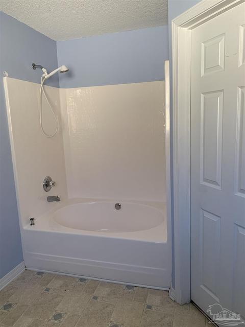 5262 Overbrook Dr, Milton, FL 32570 photo 6