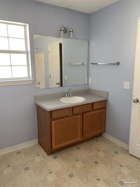 5262 Overbrook Dr, Milton, FL 32570 photo 5