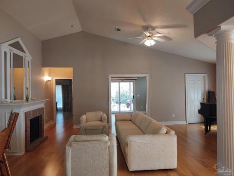 3802 Windsor Castle Blvd, Milton, FL 32583 photo 9