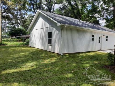 5169 Mildred St, Jay, FL 32565 photo 2