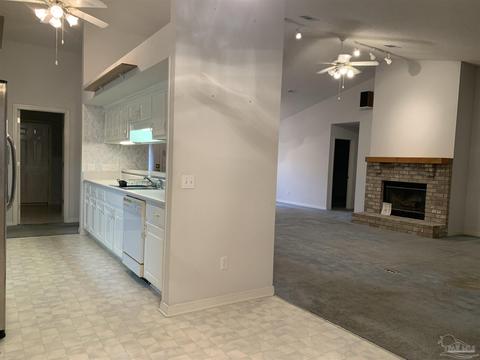 607 Sweetleaf Ct, Cantonment, FL 32533 photo 11