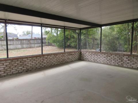 5095 Copperfield Dr, Pace, FL 32571 photo 2