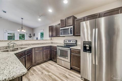 5501 Peach Dr, Pace, FL 32571 photo 7