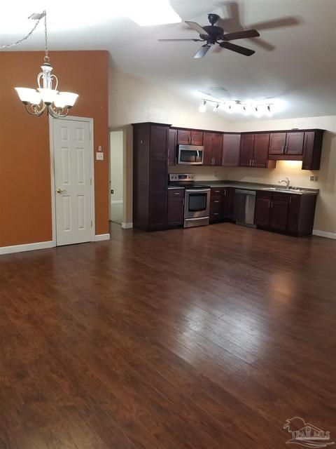 6073 Judy Dr, Milton, FL 32570 photo 3