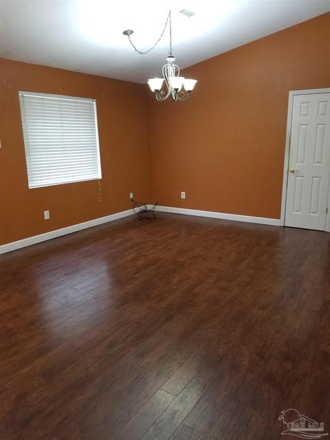 6073 Judy Dr, Milton, FL 32570 photo 5
