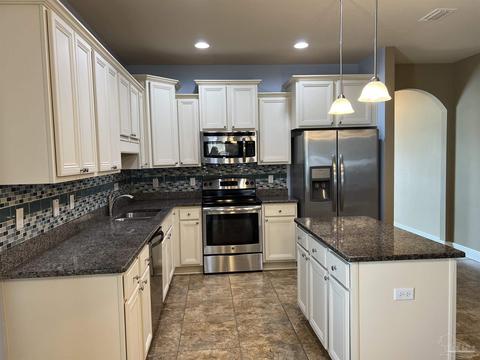 908 Deniro Ct, Cantonment, FL 32533 photo 7