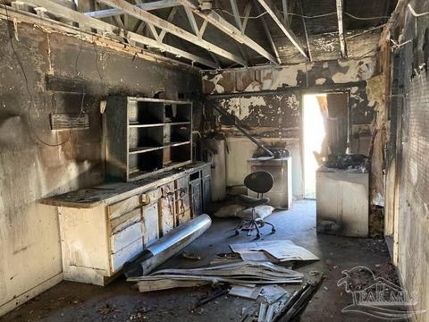 7690 Johnson Rd, Milton, FL 32583 photo 9
