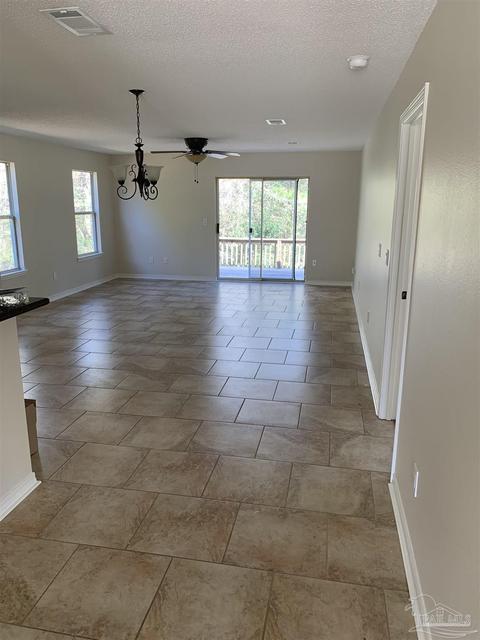 357 Apple Dr, Crestview, FL 32536 photo 3
