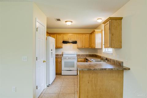 6236 Weekly St, Milton, FL 32570 photo 5