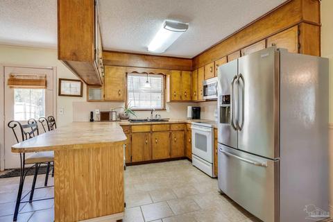5799 Cactus Dr, Milton, FL 32583 photo 12