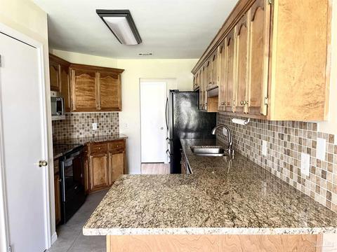 4850 Hyatt Ln, Pace, FL 32571 photo 6