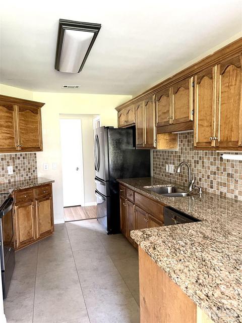 4850 Hyatt Ln, Pace, FL 32571 photo 5