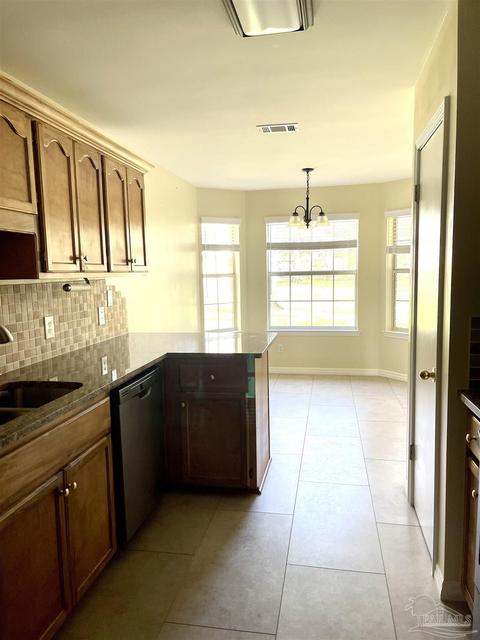4850 Hyatt Ln, Pace, FL 32571 photo 7