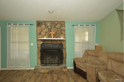 5009 Forest Creek Dr, Pace, FL 32571 photo 8
