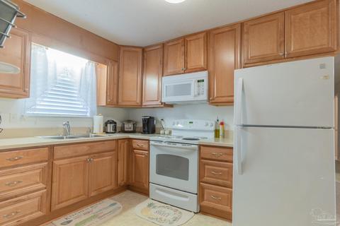 6537 Sinclair St, Milton, FL 32570 photo 5