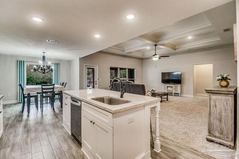 3184 Bonfire Dr, Milton, FL 32583 photo 4