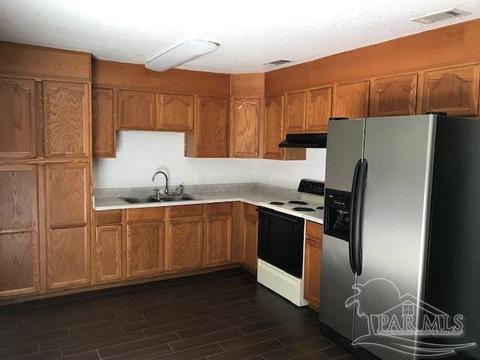 5870 Cedar Tree Dr, Milton, FL 32570 photo 5