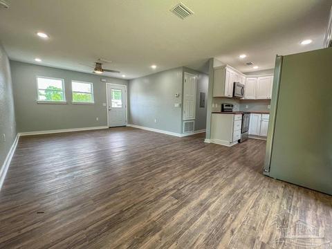 6437 Julia Dr, Milton, FL 32570 photo 4