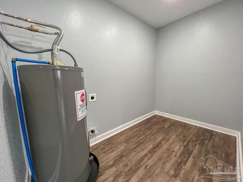 6437 Julia Dr, Milton, FL 32570 photo 13