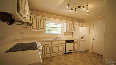 5532 Cox Rd, Milton, FL 32583 photo 9