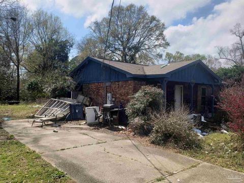 4871 Jennifer Ln, Pace, FL 32571 photo 2