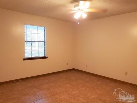 5658 Twin Creek Cir, Pace, FL 32571 photo 4
