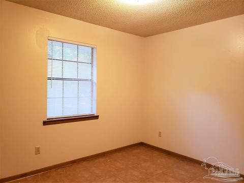 5658 Twin Creek Cir, Pace, FL 32571 photo 8