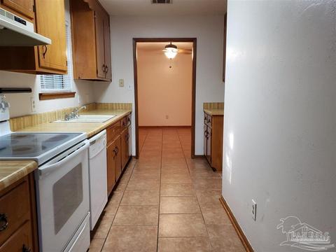 5658 Twin Creek Cir, Pace, FL 32571 photo 3
