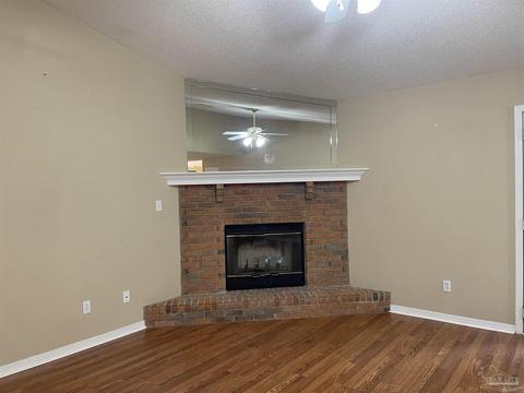 5097 Hamilton Ln, Pace, FL 32571 photo 4