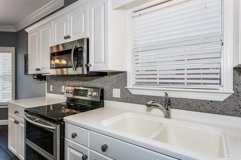 3922 Windsor Castle Blvd, Milton, FL 32583 photo 16