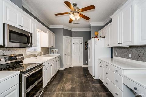 3922 Windsor Castle Blvd, Milton, FL 32583 photo 14