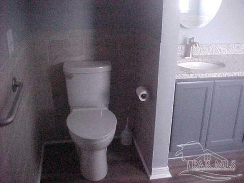 Undisclosed, Pace, FL 32571 photo 18