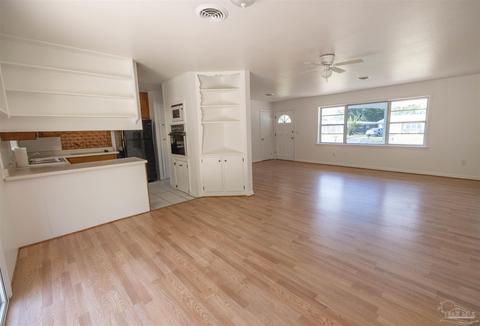 6475 Barnes St, Milton, FL 32570 photo 4