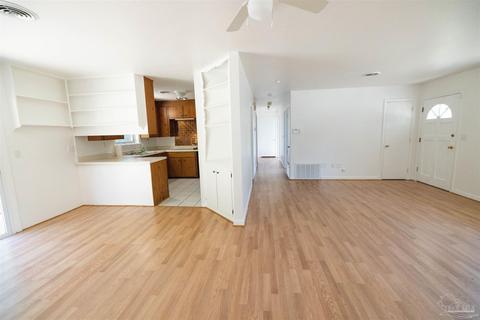 6475 Barnes St, Milton, FL 32570 photo 3