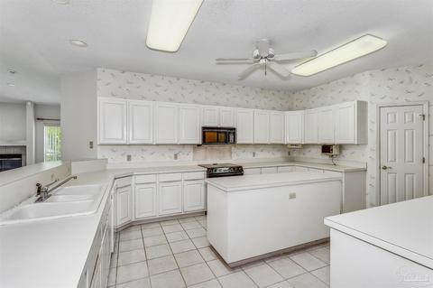 3244 Cobblestone Dr, Pace, FL 32571 photo 9