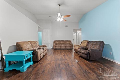 5848 Chi Chi Cir, Milton, FL 32570 photo 8