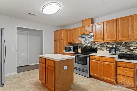 5848 Chi Chi Cir, Milton, FL 32570 photo 13