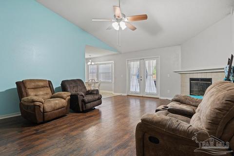 5848 Chi Chi Cir, Milton, FL 32570 photo 9
