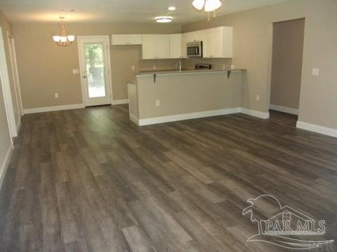 6847 Thunder Ln, Milton, FL 32570 photo 4
