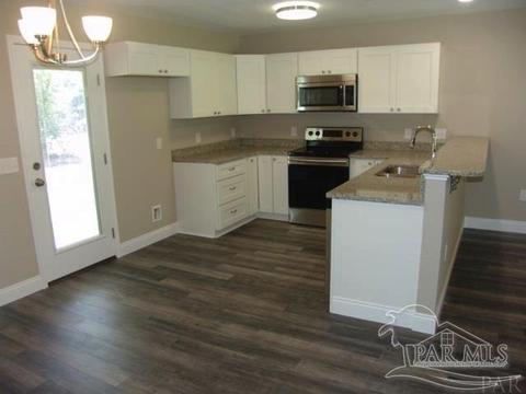 6847 Thunder Ln, Milton, FL 32570 photo 3