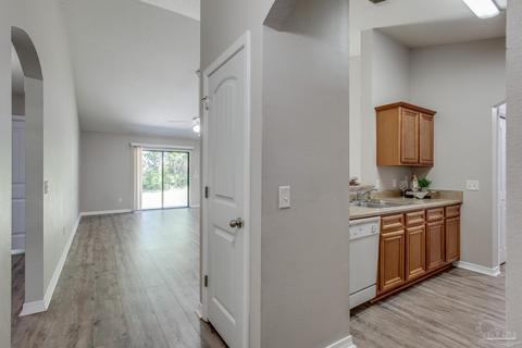 4932 Makenna Cir, Pace, FL 32571 photo 6