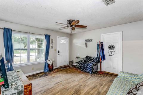 6613 Cedar St, Milton, FL 32570 photo 4