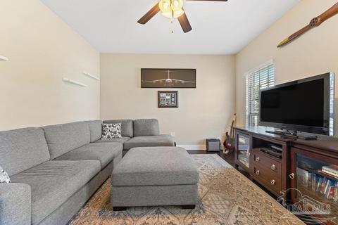 4746 Felicity Ln, Pace, FL 32571 photo 9